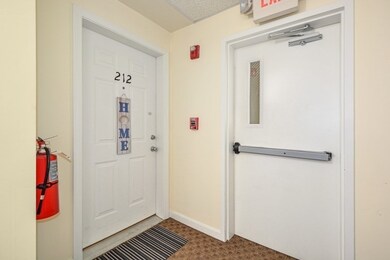 216 Reservoir St unit 212, Holden, MA 01520 - photo 3