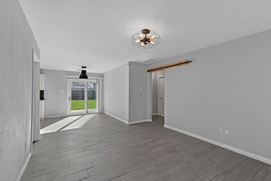 6705 Sherwood Dr, Houston, TX 77021 - photo 7