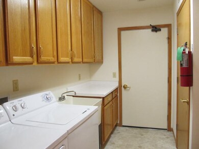 100 Meadow Ln, Oregon, WI 53575 - photo 7