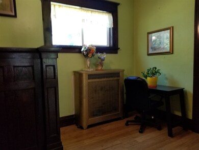 438 2nd St, Columbus Junction, IA 52738 - photo 3