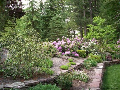 16 Wellington Dr, Saratoga Springs, NY 12866 - photo 3