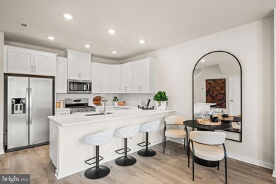 856 Graphite Dr, Phoenixville, PA 19460 - photo 3