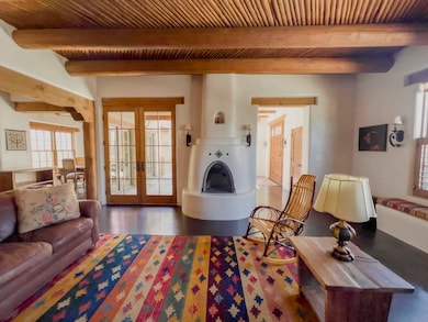 305 De Vargas Ln, Taos, NM 87571 - photo 5