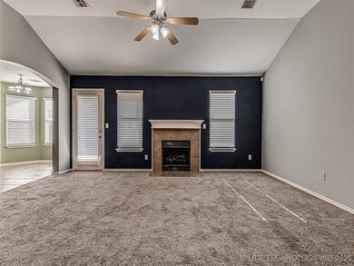 217 D P Newman Cir, Kiefer, OK 74041 - photo 4