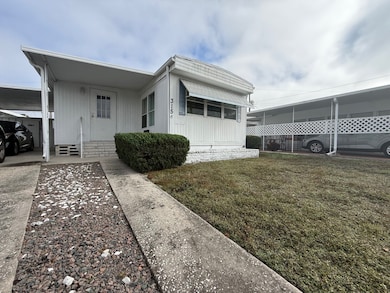 315 Cathy Dr, Lakeland, FL 33815 - photo 2