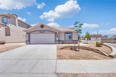 612 Nuevo Desierto Dr, Horizon City, TX 79928 - photo 2