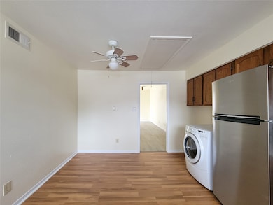 6401 Deihl Rd unit 205, Houston, TX 77092 - photo 4