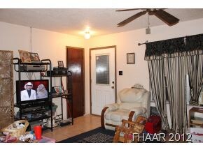 911 Valley Dr, Copperas Cove, TX 76522 - photo 3