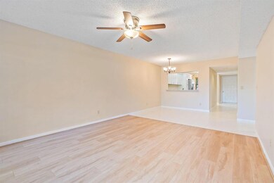 2051 Keystone 8 MLS