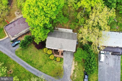 1125 Lakeview Dr, Cross Junction, VA 22625 - photo 4