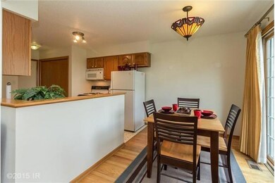 2424 81st Cir, Urbandale, IA 50322 - photo 7