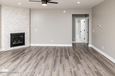 07-Living Room_DMD_4102