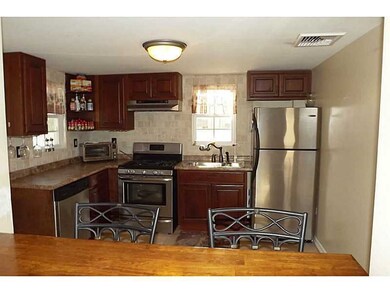 116 Vera St, Warwick, RI 02886 - photo 3