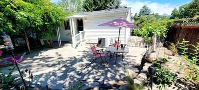 1005 Idle Ct, Grants Pass, OR 97527 - photo 4