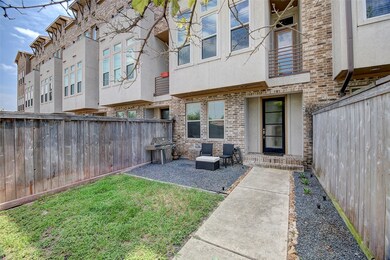 107 E 2nd St, Houston, TX 77007 - photo 3