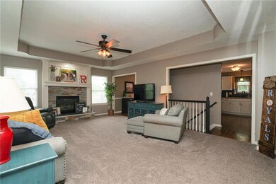 1102 White Oak Ct, Raymore, MO 64083 - photo 7