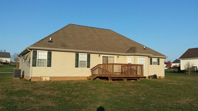 412 Donovan Cir, Harrodsburg, KY 40330 - photo 6