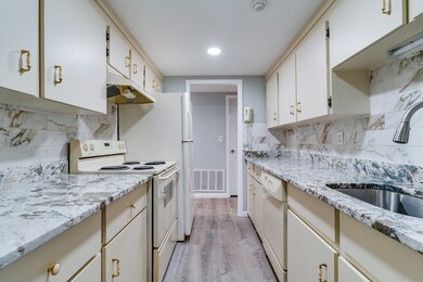 20 Brian Dr unit B, Stoughton, MA 02072 - photo 6