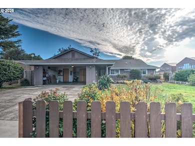 1620 26th St, Florence, OR 97439 - photo 2