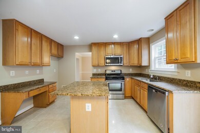 204 Earhart Ct, Owings Mills, MD 21117 - photo 2
