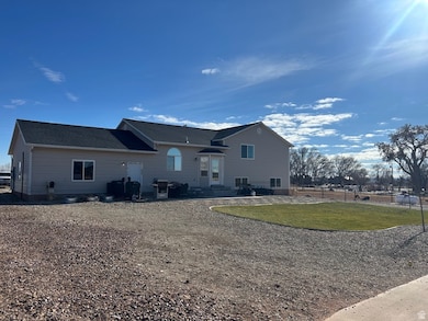 915 N 3000 W, Roosevelt, UT 84066 - photo 3