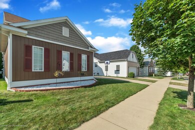 02-6947 Castleton Dr.-WindowStill-R