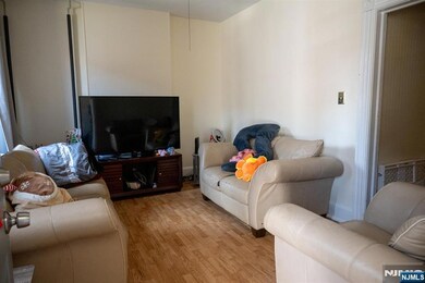210 E 16th St, Paterson, NJ 07524 - photo 2