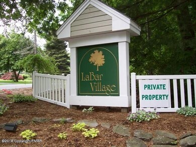 3 Village Cir unit 103, Stroudsburg, PA 18360 - photo 2