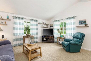 631 Raleigh Dr, Columbus, OH 43228 - photo 4