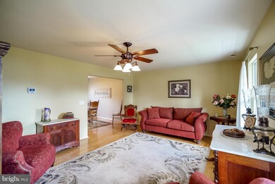 1538 Ridgely Dr, Edgewater, MD 21037 - photo 5