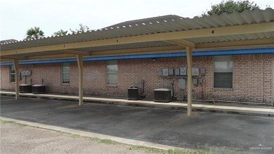 2401 Kimberly Ln, Edinburg, TX 78541 - photo 3