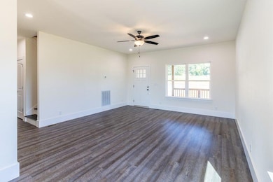 91 Lightning Ln, Dunlap, TN 37327 - photo 4