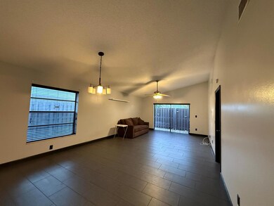 1389 Pines Ln unit 4, West Palm Beach, FL 33415 - photo 3