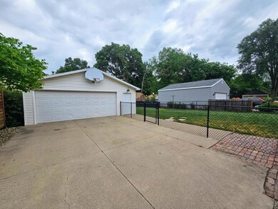 4615 Beaver Crest Dr, Des Moines, IA 50310 - photo 6