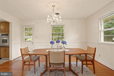 3335 Kaywood Dr, Falls Church, VA 22041 - photo 5