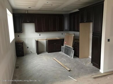 3924 Victory Blvd, Staten Island, NY 10314 - photo 5