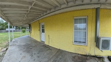 219 S 7th St unit A, Aransas Pass, TX 78336 - photo 3