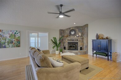 1301 S 34th St, Broken Arrow, OK 74014 - photo 5