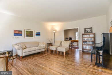 11330 Bright Pond Ln, Reston, VA 20194 - photo 6