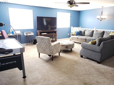 613 SW Monroe St, Sheridan, OR 97378 - photo 4