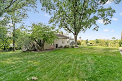 1513 Cherry Ln, Cedar Falls, IA 50613 - photo 3