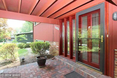 11710 Karen Dr, Potomac, MD 20854 - photo 2