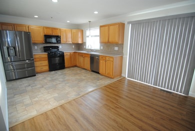 29 Georgetown Dr, Nashua, NH 03062 - photo 6