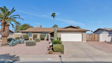 3208 W McRae Way-large-002-011-3208 W Mc