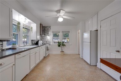 1210 Douglas Ave, Des Moines, IA 50313 - photo 7