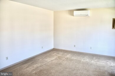 210 N Kenhorst Blvd, Reading, PA 19607 - photo 7