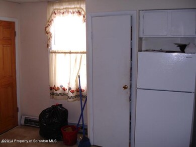 218 S Decker Ct, Scranton, PA 18504 - photo 5