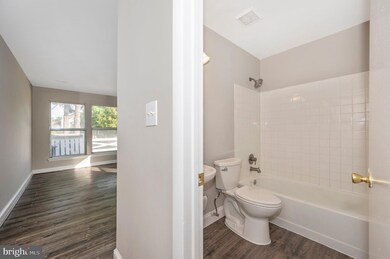 11304 Corinthian Ct, Germantown, MD 20876 - photo 6