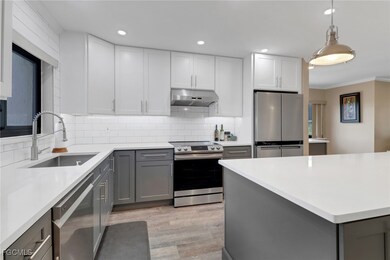 unlisted-address, Fort Myers, FL 33919 - photo 2