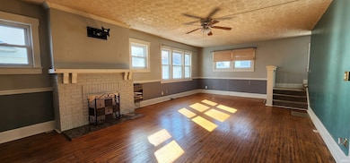 217 NE 9th St, Washington, IN 47501 - photo 5